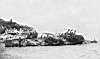 780x464, 51kb - Корпус уничтоженного огнем "Ретвизана" японского брандера "Хококу-Мару" на камнях у Тигрового полуострова.